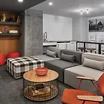 Modern Apt With Gym